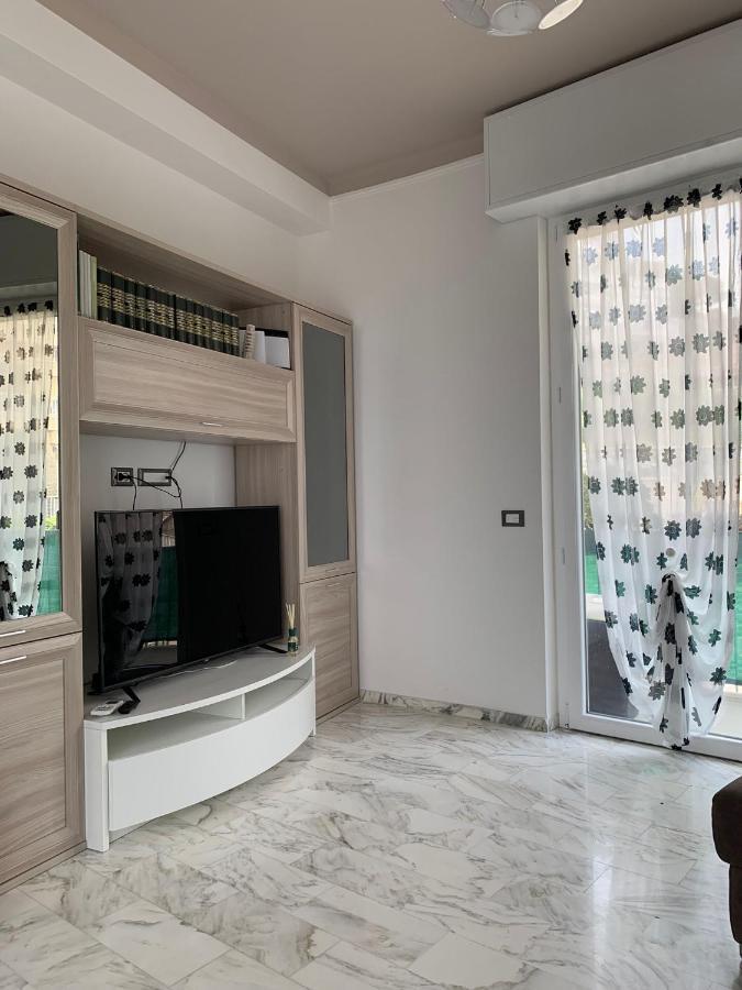 شقة Terrazza Sul Mare In Via Devoto كيافاري المظهر الخارجي الصورة