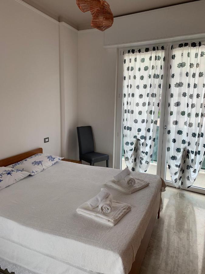 شقة Terrazza Sul Mare In Via Devoto كيافاري المظهر الخارجي الصورة