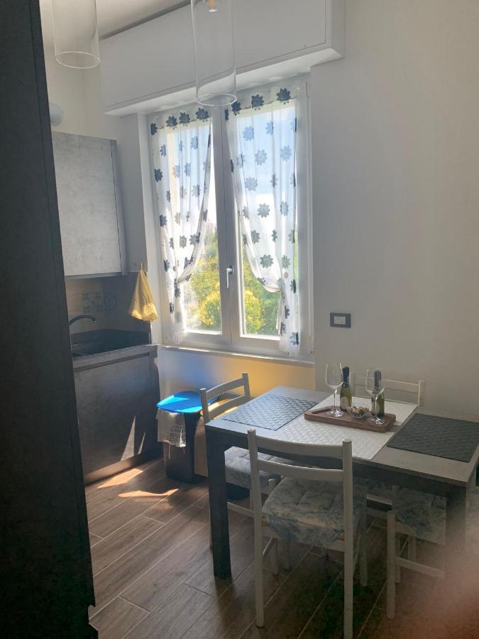 شقة Terrazza Sul Mare In Via Devoto كيافاري المظهر الخارجي الصورة