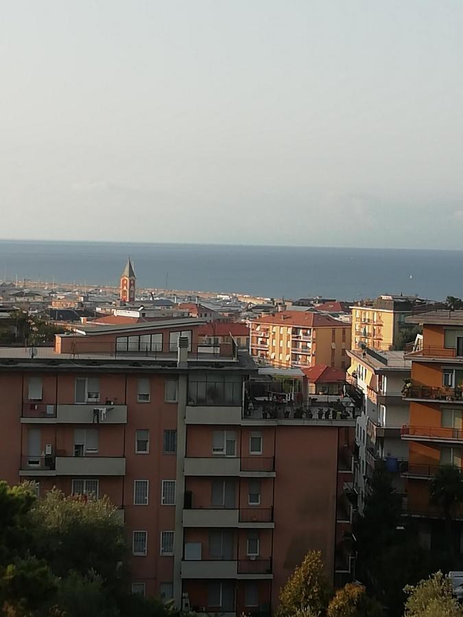 شقة Terrazza Sul Mare In Via Devoto كيافاري المظهر الخارجي الصورة