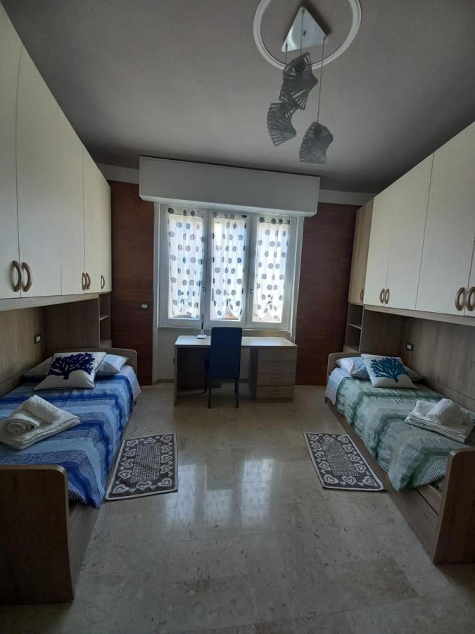 شقة Terrazza Sul Mare In Via Devoto كيافاري المظهر الخارجي الصورة