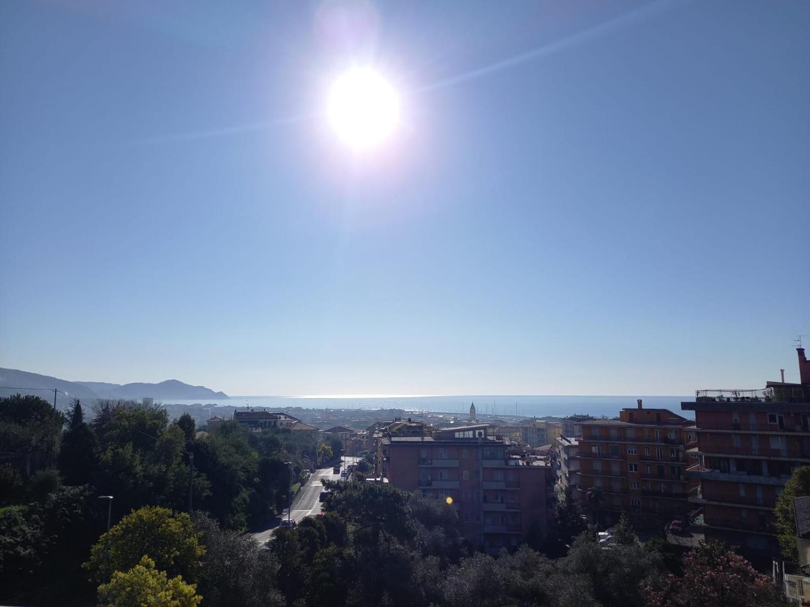 شقة Terrazza Sul Mare In Via Devoto كيافاري المظهر الخارجي الصورة